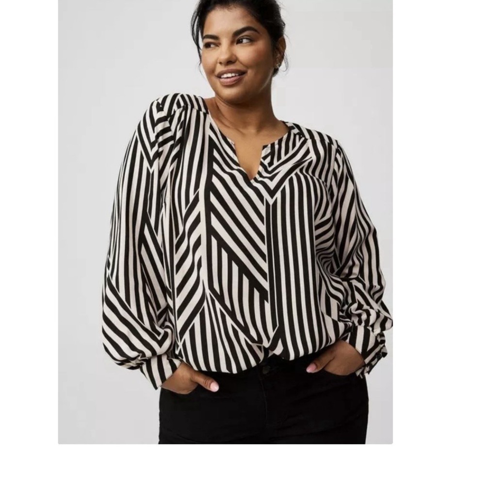 Torrid Harper Black White Striped V‎ Neck Long Sleeve Pullover Blouse Size 3X